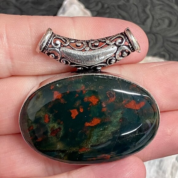 Heliotrope Bloodstone Pendant Stone Crystal Jewelry - Picture 1 of 6